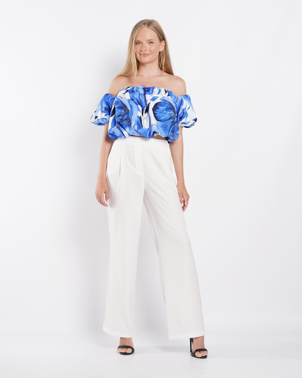 Ejtett vállú kék mintás crop top