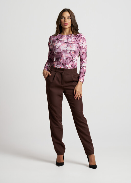 Hosszú ujjú szirom mintával díszített basic felső