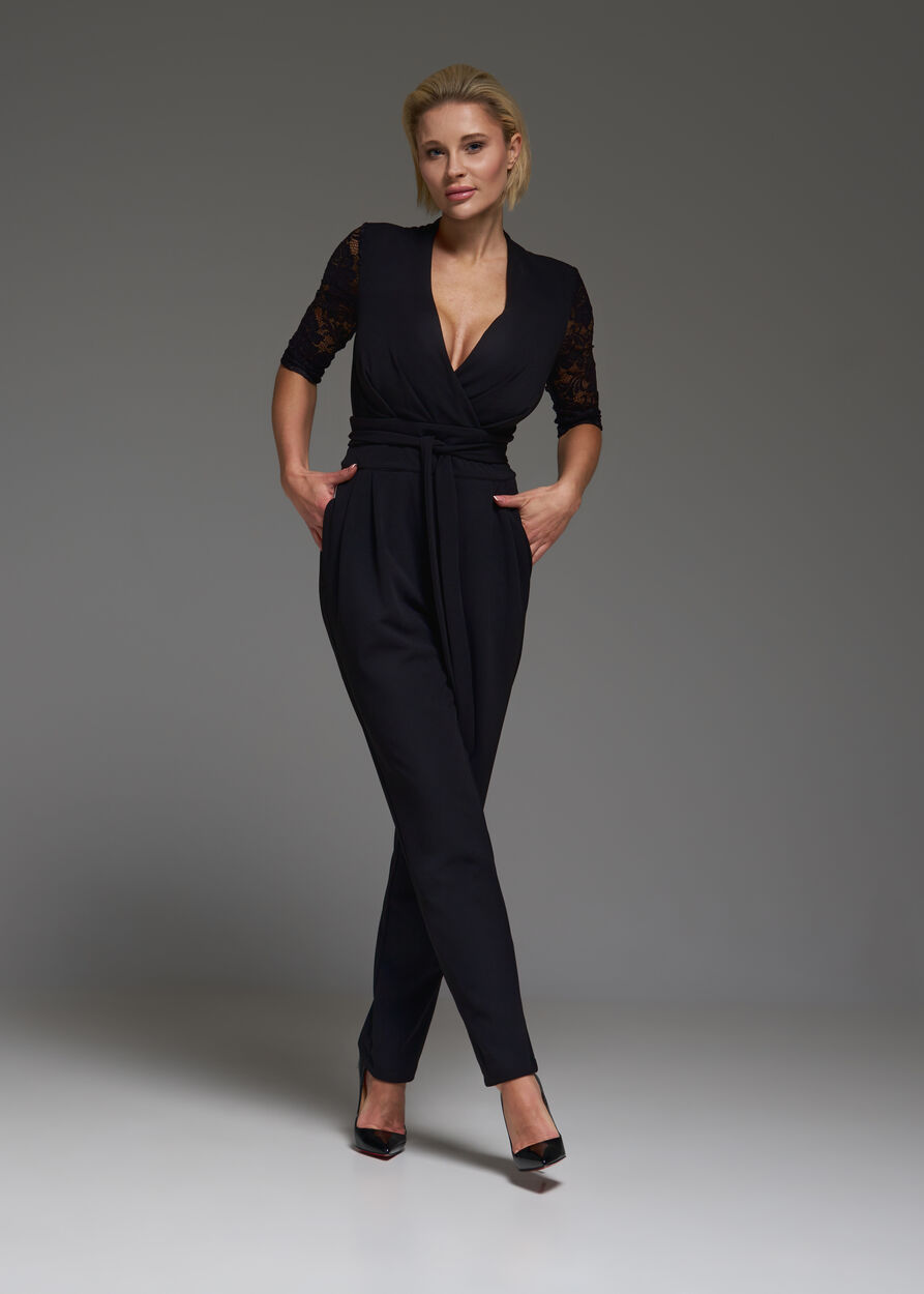 Csipke ujjú átlapolt kötős overál