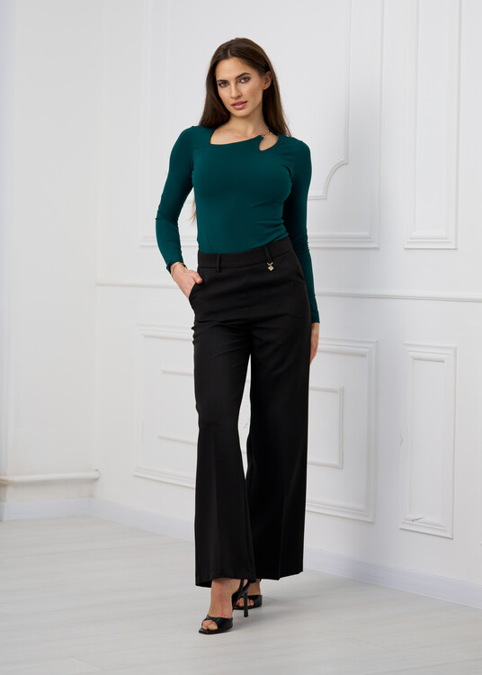 Kellékes nyakú pamut hatású body