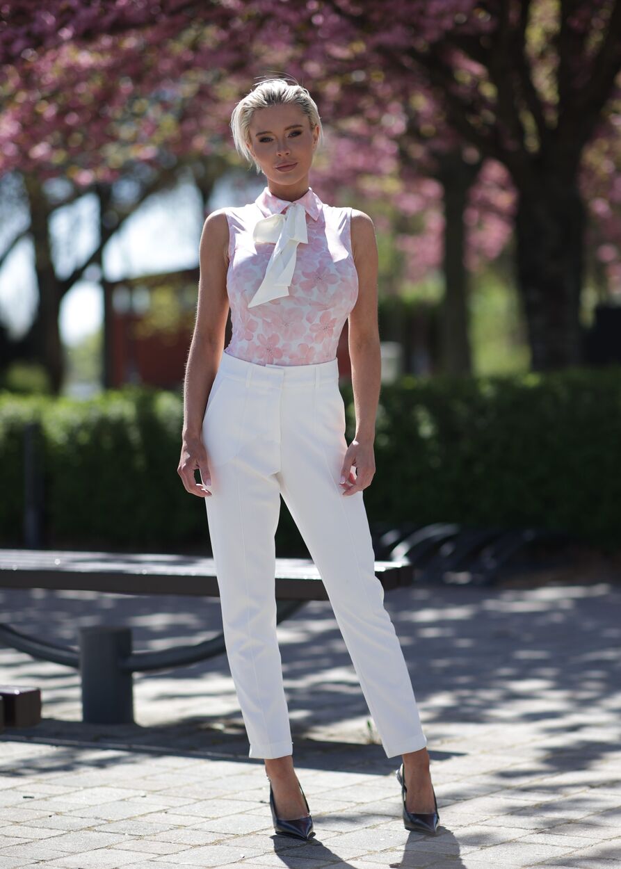 Szűkített fazonú élvarrott nadrág