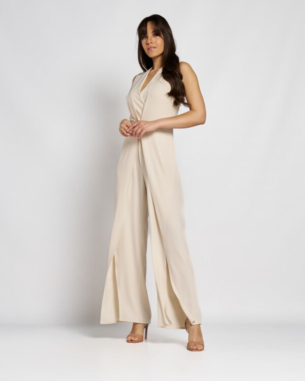 Elől lapolt díszítésű overál