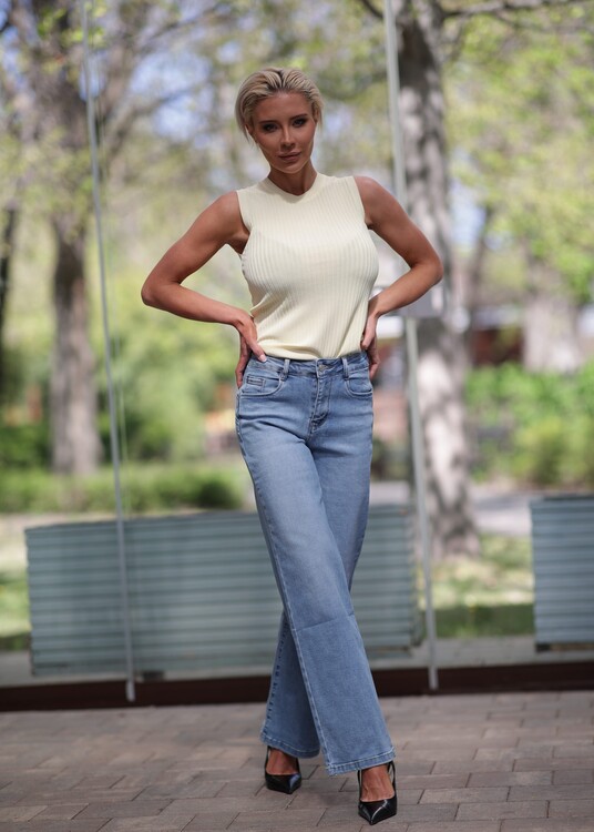 Egyenes szárú alakformáló farmer